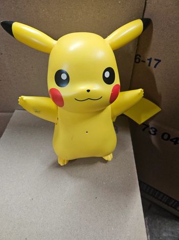 Pikachu interactif / jouet pokemon