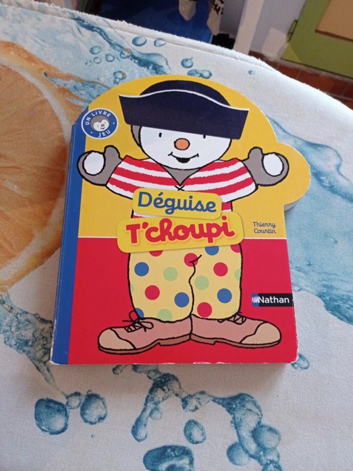 🎅🎅 Livre jeu Déguise T'choupi