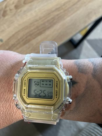montre neuve jamais portée 