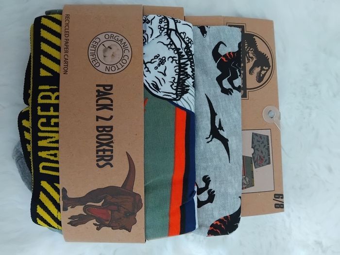 2 bas garçon jurassic world, neuf,6/8 ans - photo numéro 2