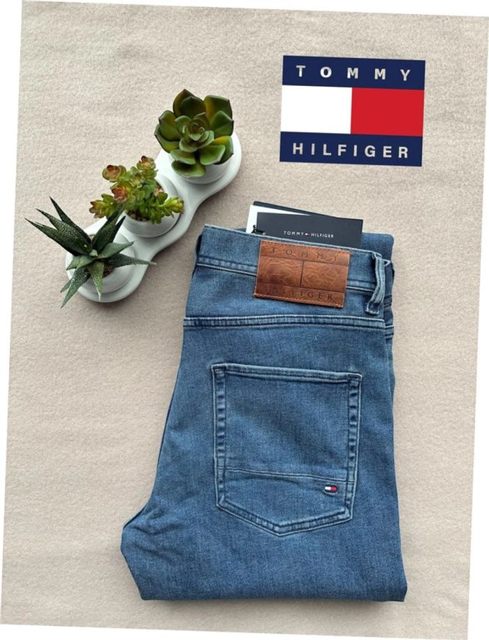 Jeans bleu foncé Tommy Hilfiger homme W30L34 denton straight neuf avec étiquette