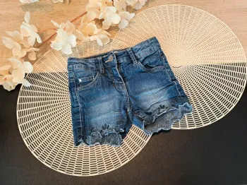 Short, taille 6 ans, marque girl forever