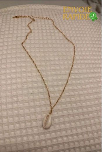 Collier doré pendentif coquillage 3D chaîne longue et réglable, état neuf