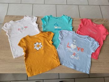 Lot de 5 tee-shirts fille en 12 mois