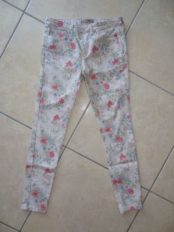 jean fleuri Pull & Bear T36