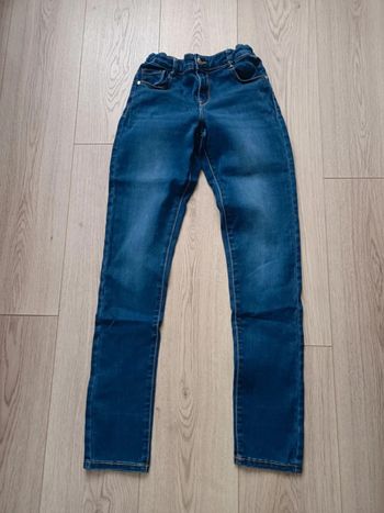 Jean bleu marine Okaïdi taille 14 ans fille en très bon état