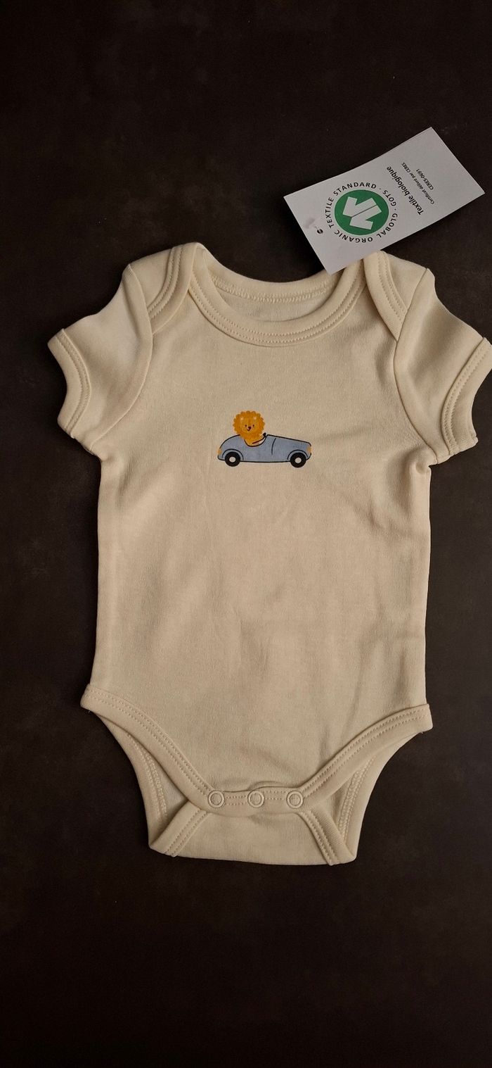Lot neuf de 5 bodies bodies bébé verbaudet - photo numéro 2