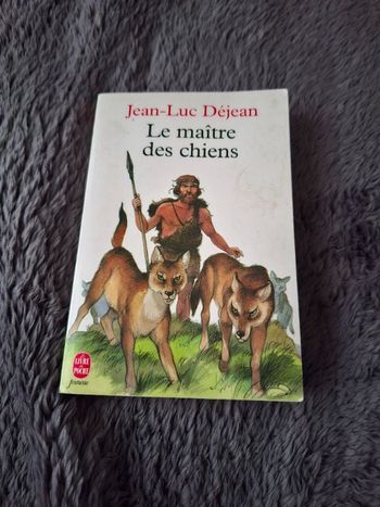 Livre Le maître des chiens de Jean Luc Déjean en bon état