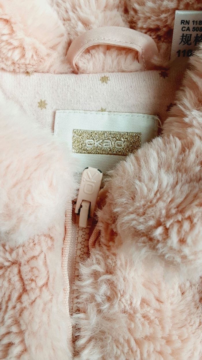 Vêtement fille manteau rose moumoute Okaidi 4 ans - photo numéro 4