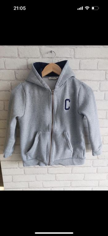 Veste avec capuche Cyrillus taille 12 ans