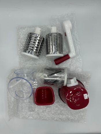 Râpe à Légumes & Fromage Rotative 3-en-1