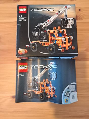 LEGO TECHNIC Cherry Picker 42088