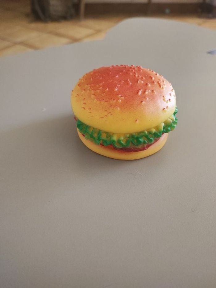Jouet pour chien – Hamburger trop fun – 9 cm – Neuf !🍔