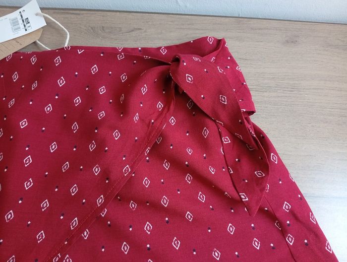 Jupe Short neuf taille 38/40 - photo numéro 2
