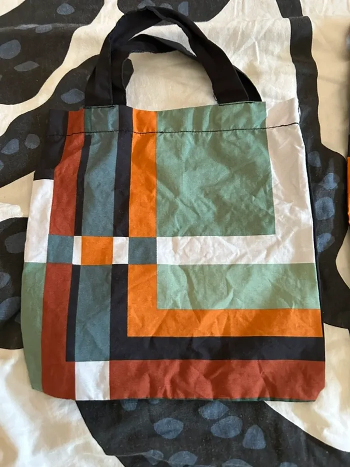Lot 2 sacs en tissu réutilisable 22 cm x 22 cm et 30 cm x 30 cm - photo numéro 2