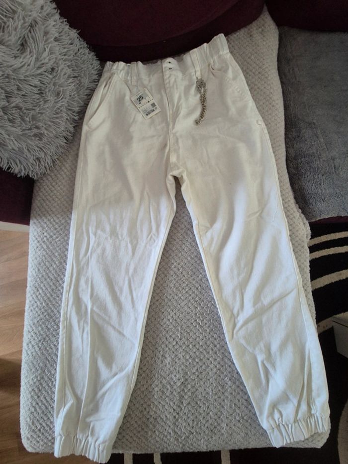 Pantalon blanc cargo jogger jennyfer neuf taille 40