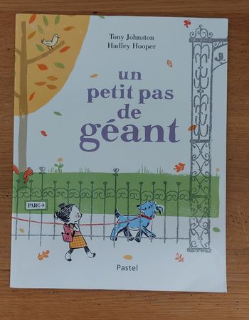 Un petit pas de géant - l'école des loisirs