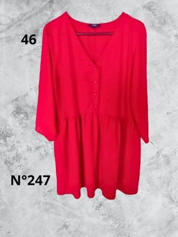 N°247 Robe rouge T46. Kiabi.