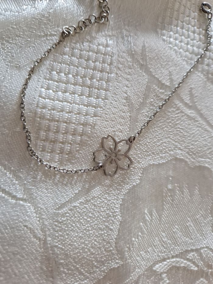 Bracelet en argent fleur - photo numéro 3