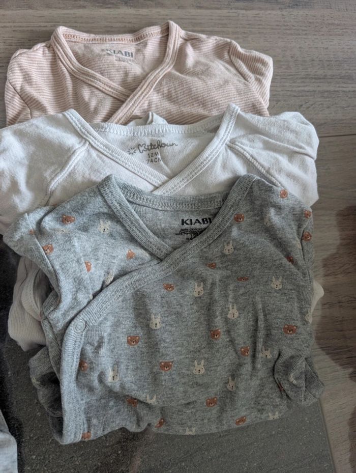 Lot de 15 bodies taille 12mois cache coeur pour la plus part - photo numéro 7