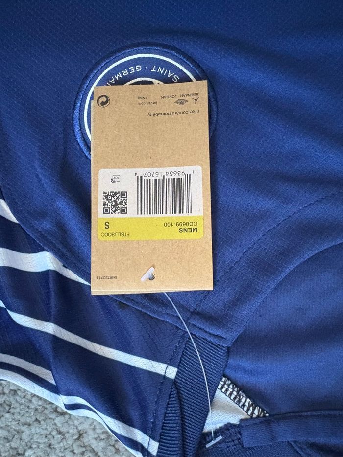 Maillot De Foot Nike Concept Du PSG Taille S - photo numéro 3