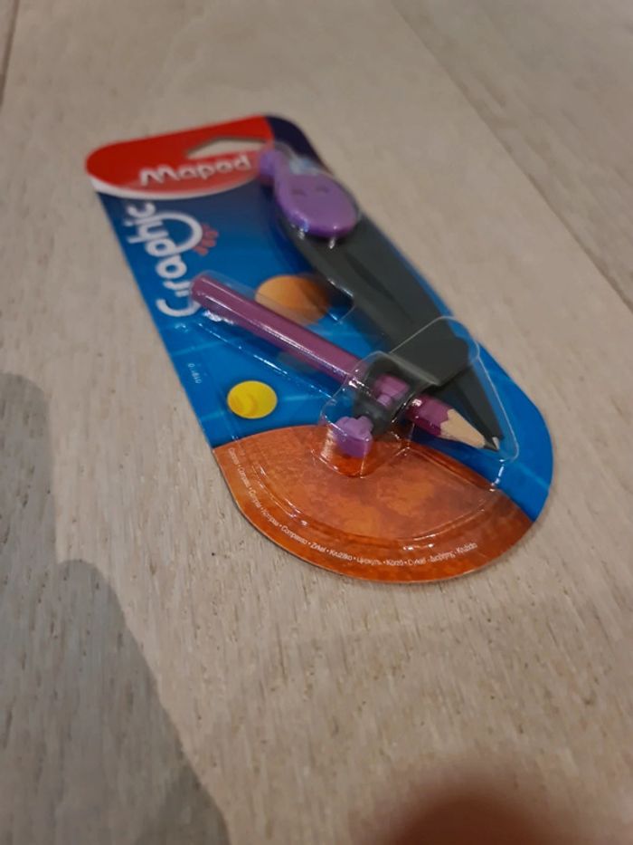 Compas neuf sous blister - photo numéro 3