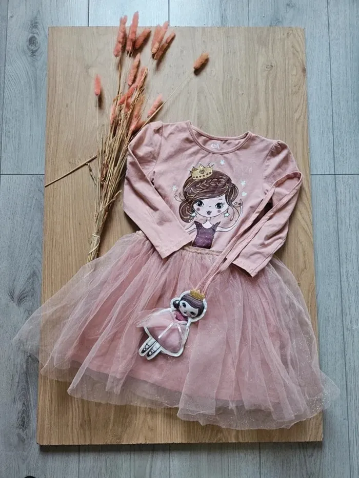 Robe manches longue et petit sac princesse c&a 6 ans - photo numéro 9