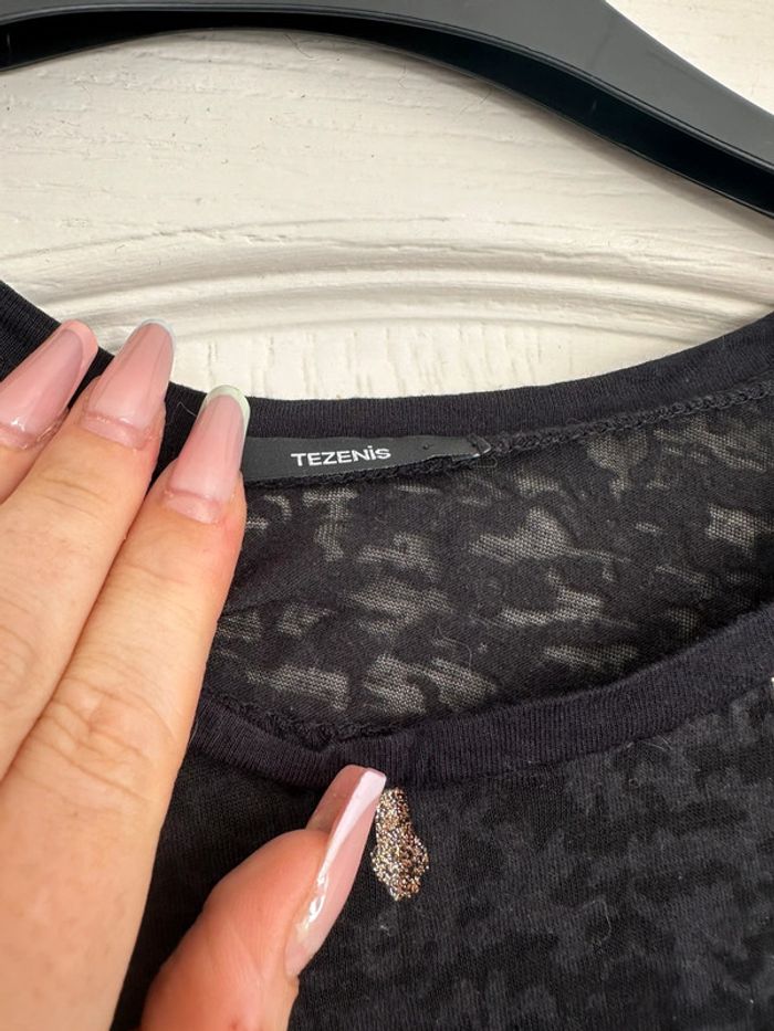 Haut noir croix - photo numéro 2