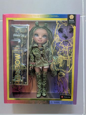 Poupée Rainbow High Olivia Woods neuve