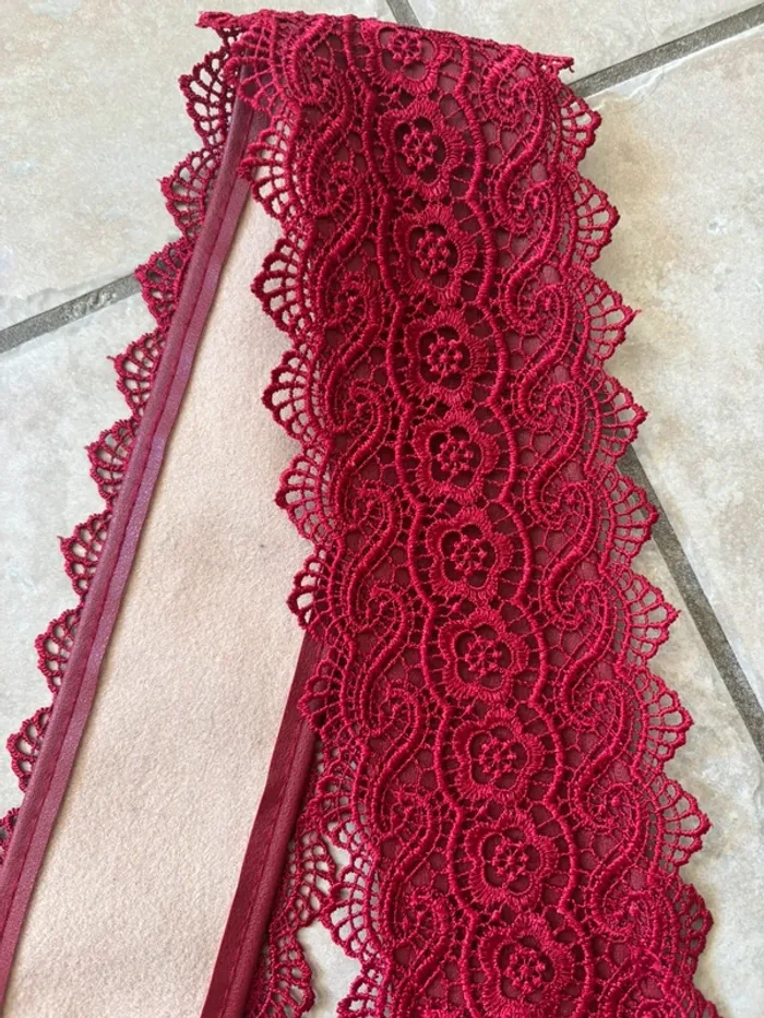 Ceinture en cuir et dentelle - photo numéro 2