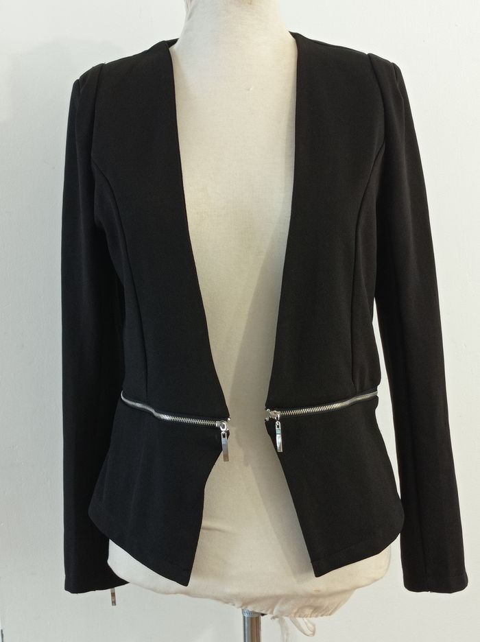 Bolero noir de Jet for My 36 *Spécial Fête* réf 366 B2