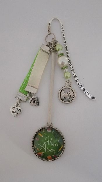Cadeau atsem, bijoux de sac ou marque page " merci atsem"