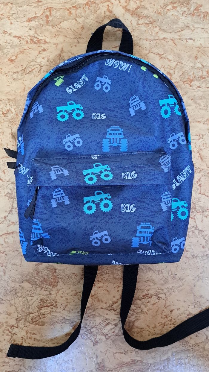 Petit sac à dos monster trucks