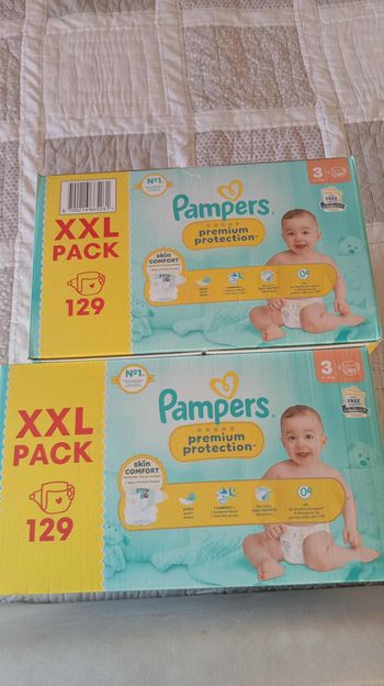 2 cartons XXL  packs ( 258 couches ) Pampers Premium Protection   taille 3 neuf jamais ouvert