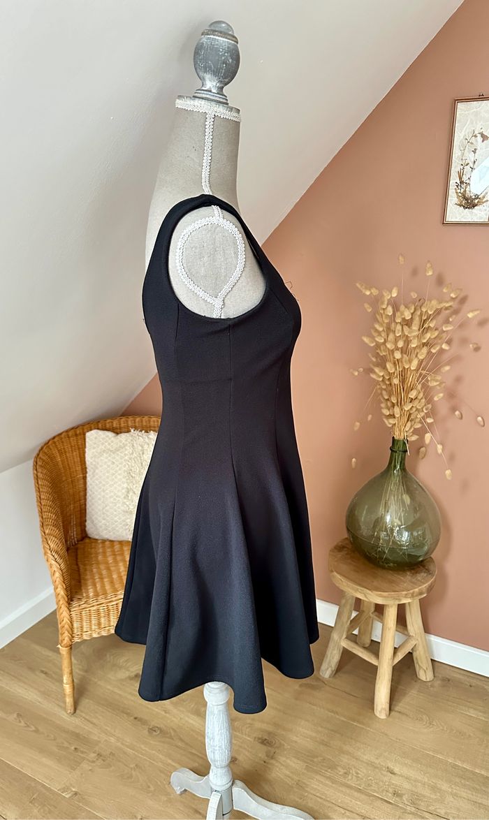 🤍 Robe noir style patineuse la halle taille 36 🤍 - photo numéro 3