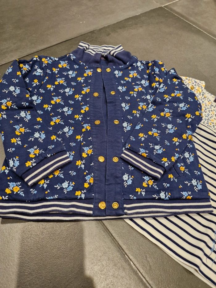 Ensrmble veste et t-shirt fille 6 ans - photo numéro 2