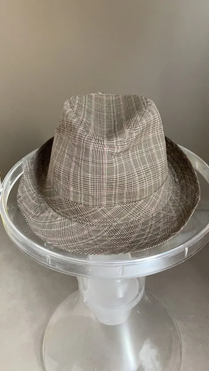 chapeau homme à rayures taille 57