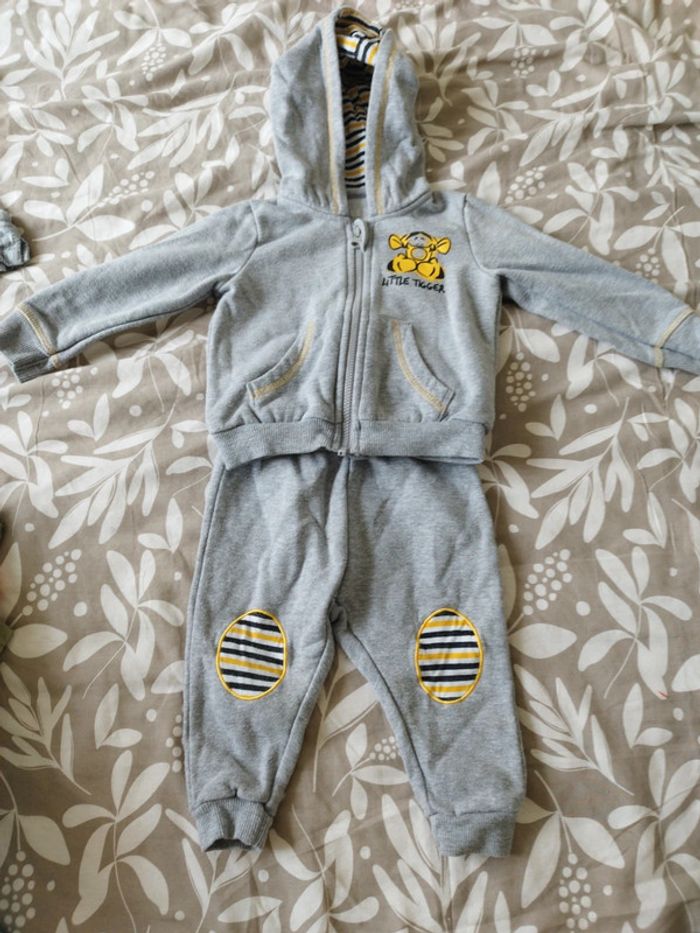 Ensemble jogging winnie