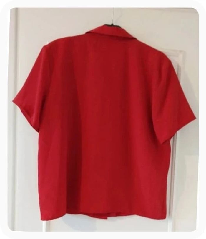 Chemise rouge brodée Taille 46 - photo numéro 2