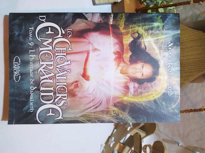 Les Chevaliers d'Emeraude – Tome 9 - L'héritage du Danalieth