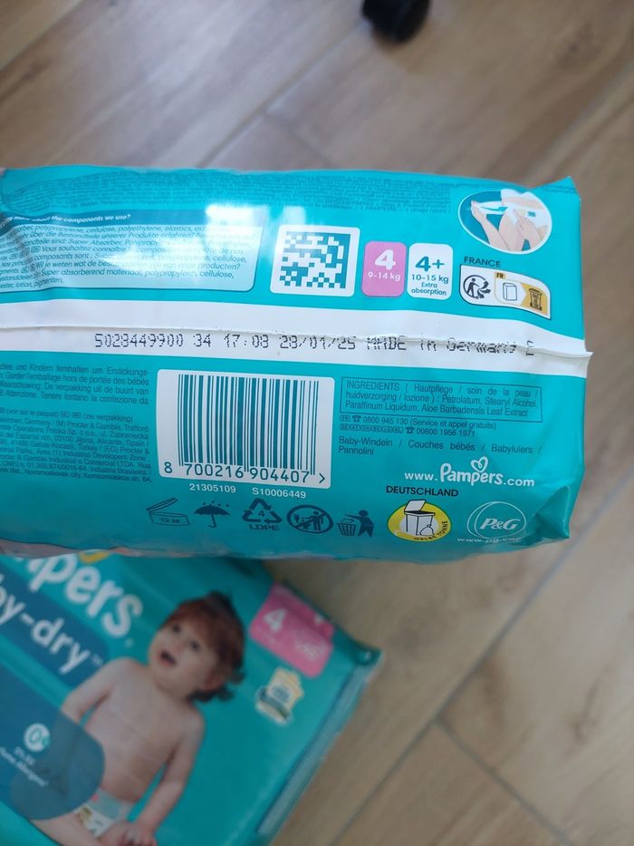 Couches pampers baby dry taille 4 196couches - photo numéro 5
