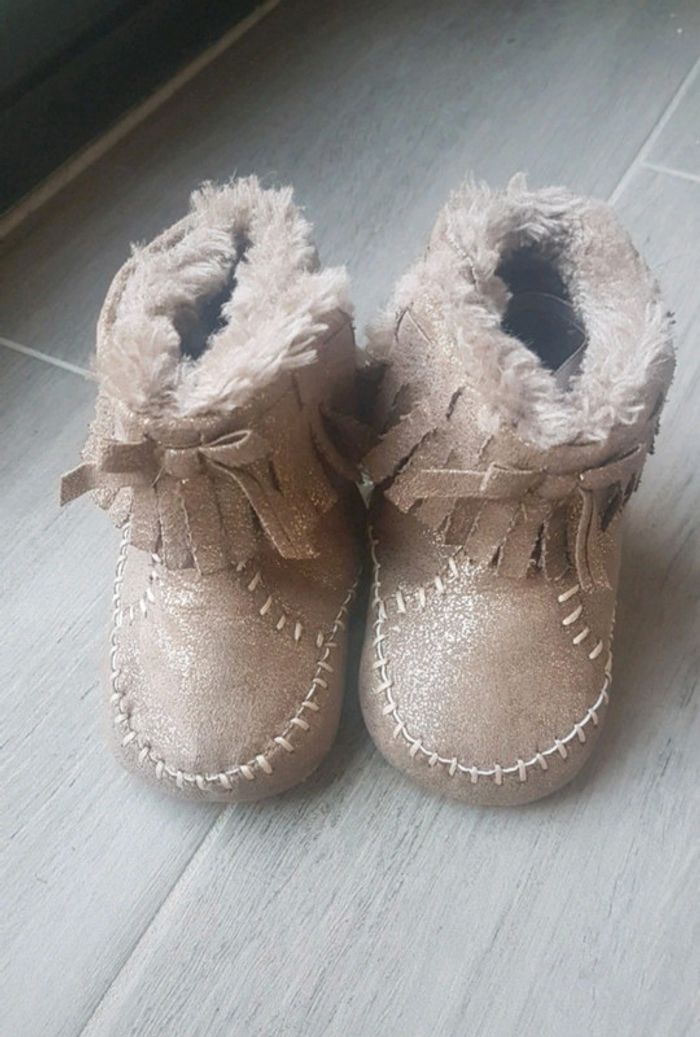 Bottines fourrées chaussons bébé Tape à l'oeil 6 mois