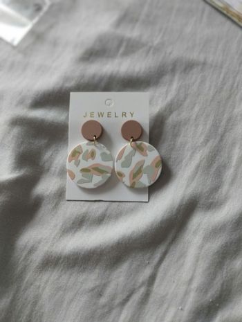 Boucles d'oreilles neuves