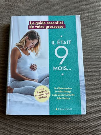 Livre - Il était 9 mois - Guide essentiel de votre grossesse