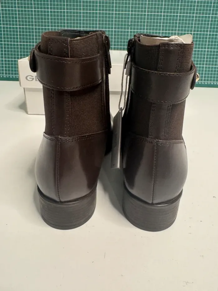Bottines Geox D Felicity F taille 36 couleur café neuves - photo numéro 5