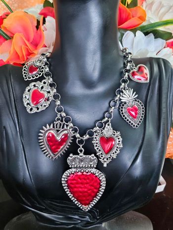 Collier avec ses 7 cœurs en acier inoxydable