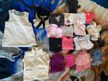 Vêtements 9-12 mois