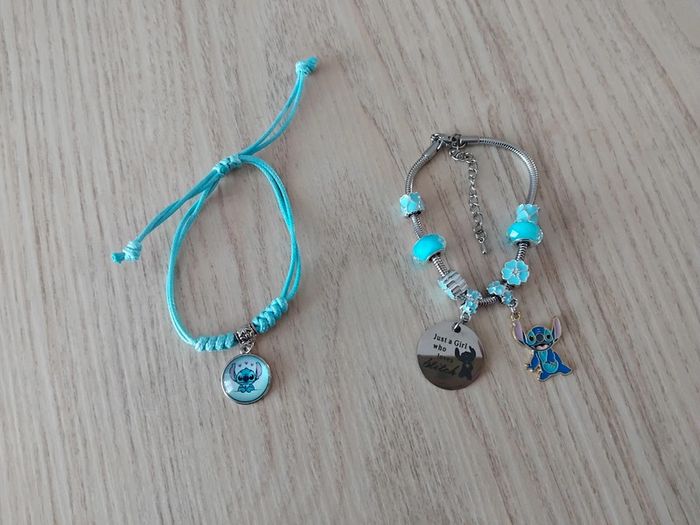 Lot de 2 bracelets Stitch
