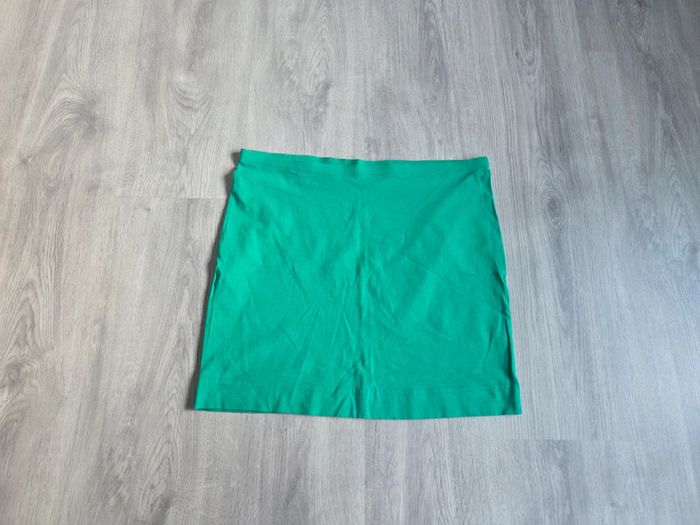 Jupe verte H&M taille m - coupe droite