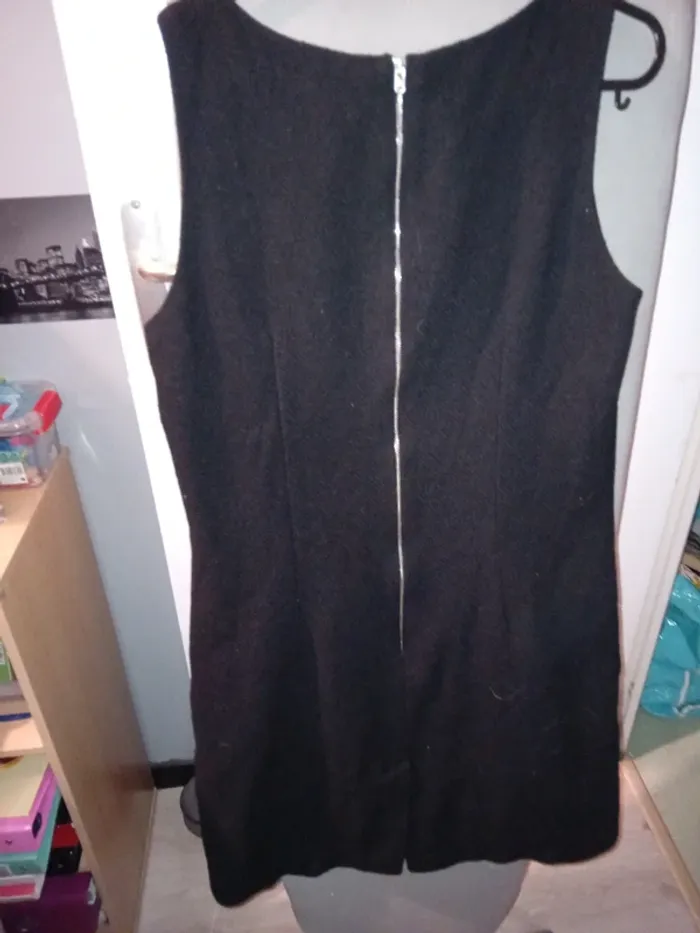 Robe noire sinequanone - photo numéro 3